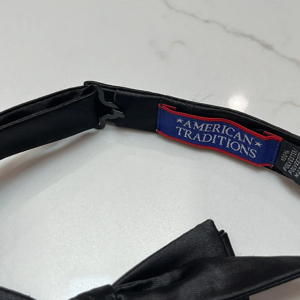 American Traditions bowtie, black, see photo for size.